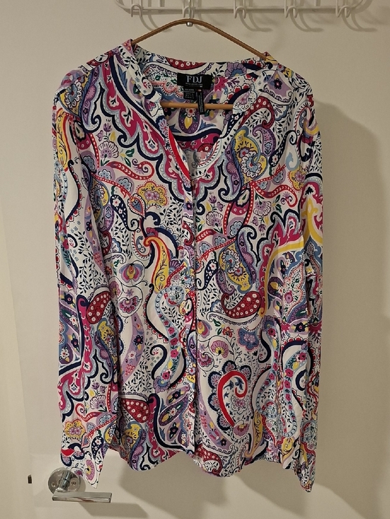 FDJ Tops - FDJ Vibrant Rainbow Paisley Viscose V-neck Blouse w/ Roll-tab Sleeves (US 14)
